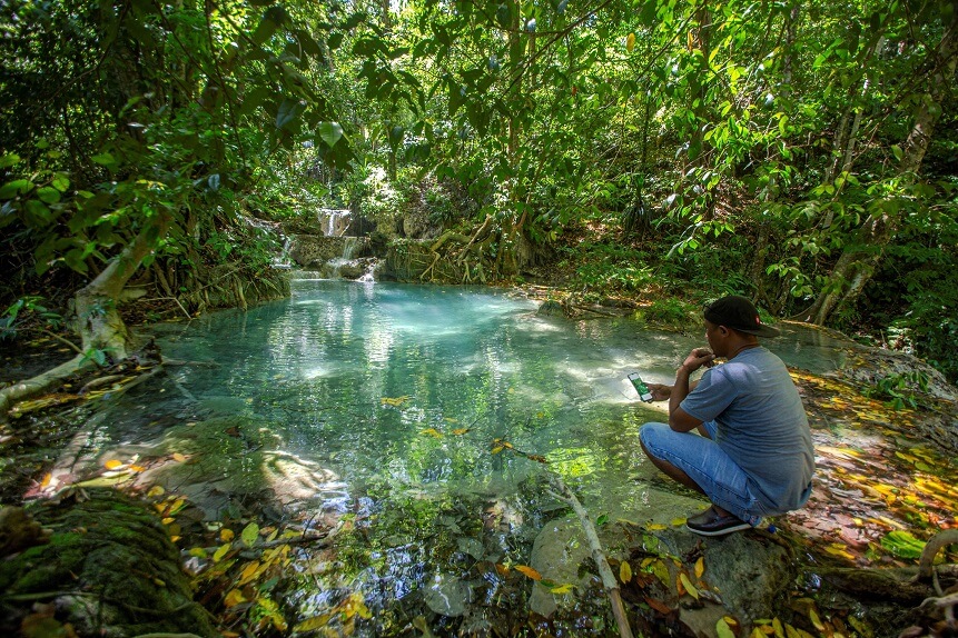 Lepas Gerah Waingapu di Pandjilu Watu 6 Adhyt Sa nongrong di Kolam Pandjilu Watu