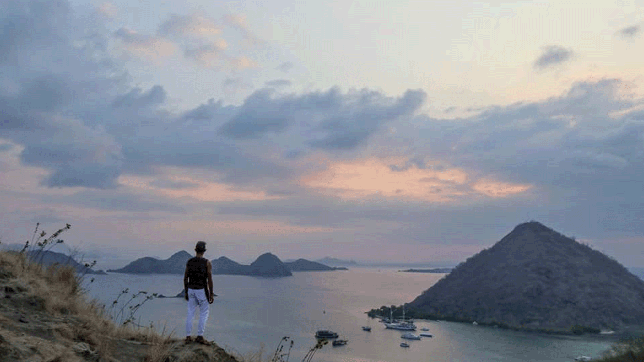 Bukit Sylvia Keindahan Tersembunyi di Balik Pesona Pantai dan Komodo di Labuan Bajo 02
