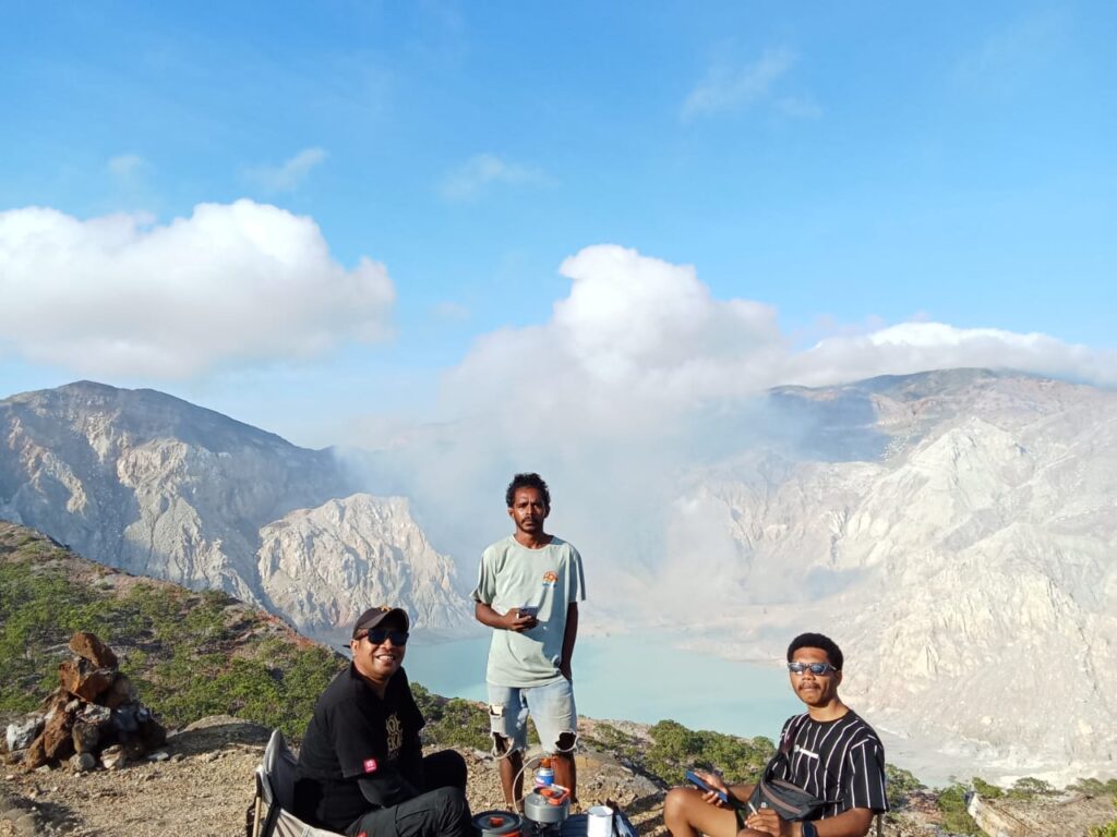 Gunung Sirung: Daya Tarik Wisata Alam Yang Menakjubkan Di Pulau Pantar, Kabupaten Alor Yang Menawarkan Pemandangan Spektakuler 4 IMG 20240514 WA0050